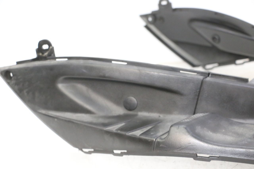 photo de MARCHE PIED MBK FLAME X 125 (2007 - 2016) - Points de fixation