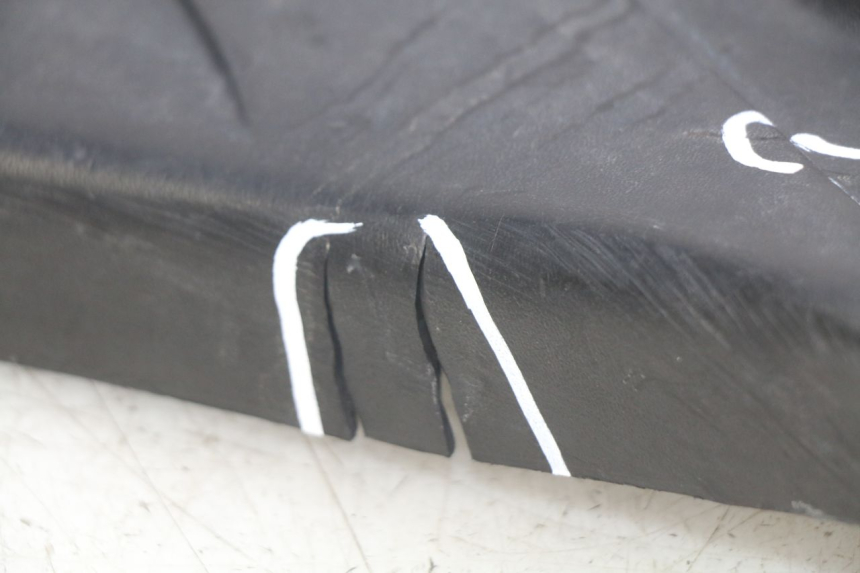 photo de MARCHE PIED PIAGGIO FLY 2T 50 (2004 - 2017) - État de surface