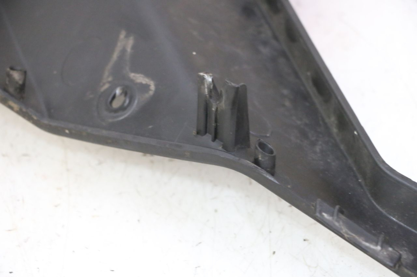 photo de MARCHE PIED GAUCHE QUADRO 4 4D 350 (2015 - 2018) - Zoom état d’usage