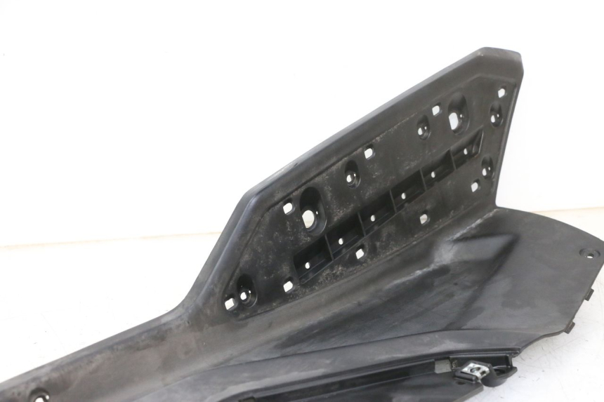 photo de MARCHE PIED GAUCHE QUADRO 4 4D 350 (2015 - 2018) - Autre angle de vue