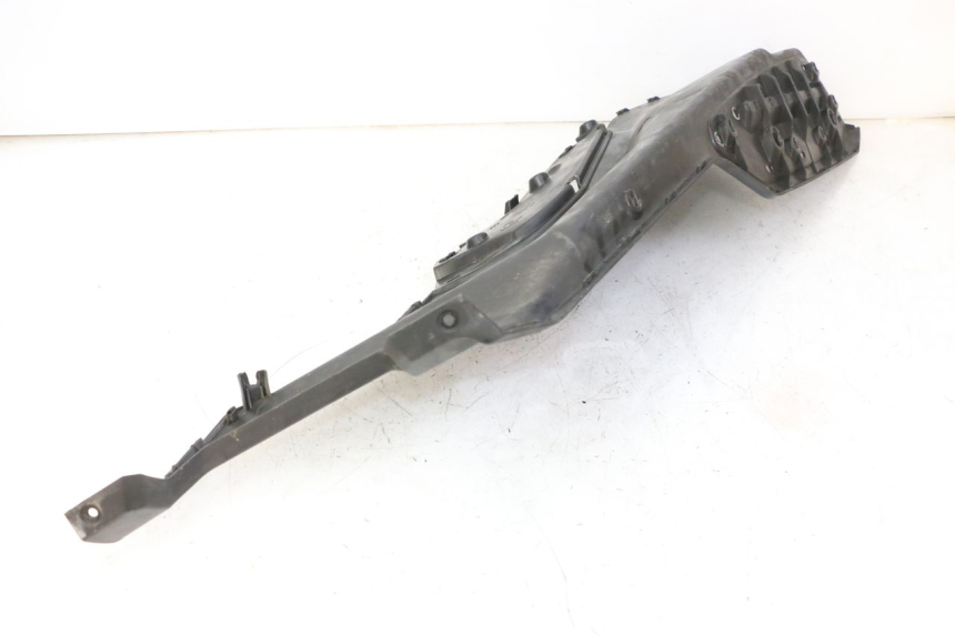 photo de MARCHE PIED GAUCHE QUADRO 4 4D 350 (2015 - 2018) - Gros plan technique