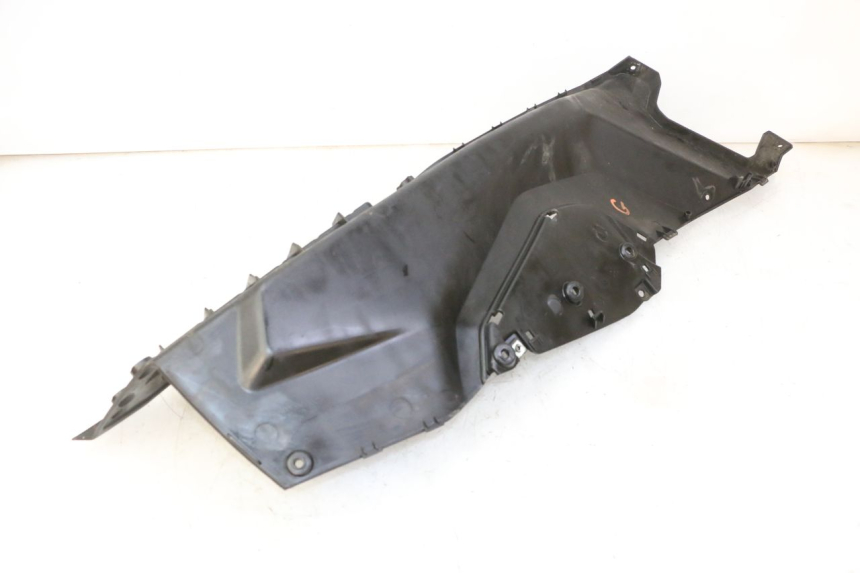 photo de MARCHE PIED GAUCHE QUADRO 4 4D 350 (2015 - 2018) - Points de fixation