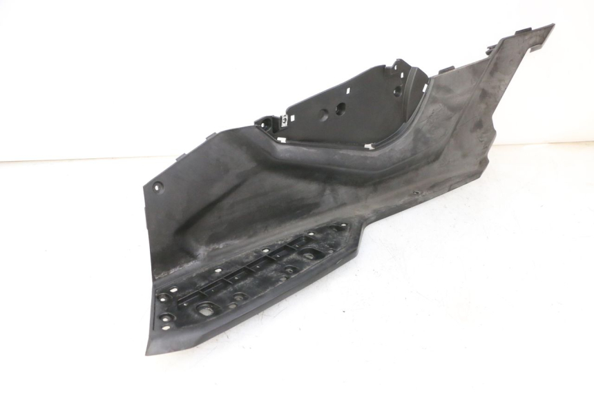 photo de MARCHE PIED GAUCHE QUADRO 4 4D 350 (2015 - 2018) - État de surface