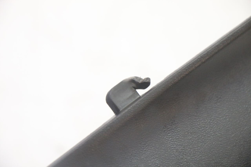 photo de MARCHE PIED GAUCHE SUZUKI BURGMAN 125 (2007 - 2014) - Gros plan technique