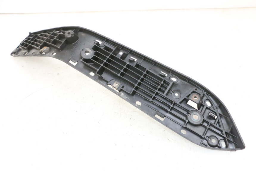 photo de MARCHE PIED GAUCHE SUZUKI BURGMAN 650 (2013 - 2020) - Détail de la pièce