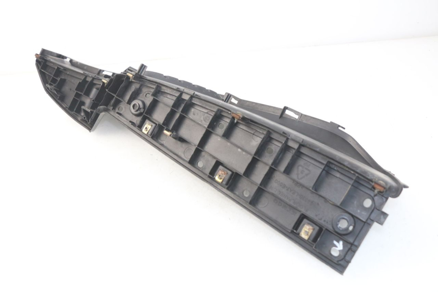 photo de MARCHE PIED GAUCHE KYMCO DINK STREET 125 (2009 - 2014) - Gros plan technique