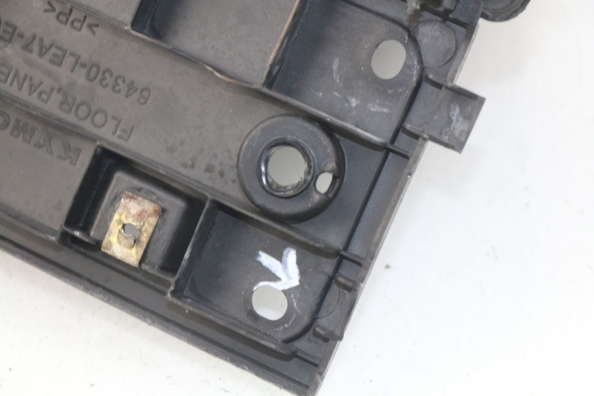 photo de MARCHE PIED GAUCHE KYMCO DINK STREET 125 (2009 - 2014) - Vue d’ensemble