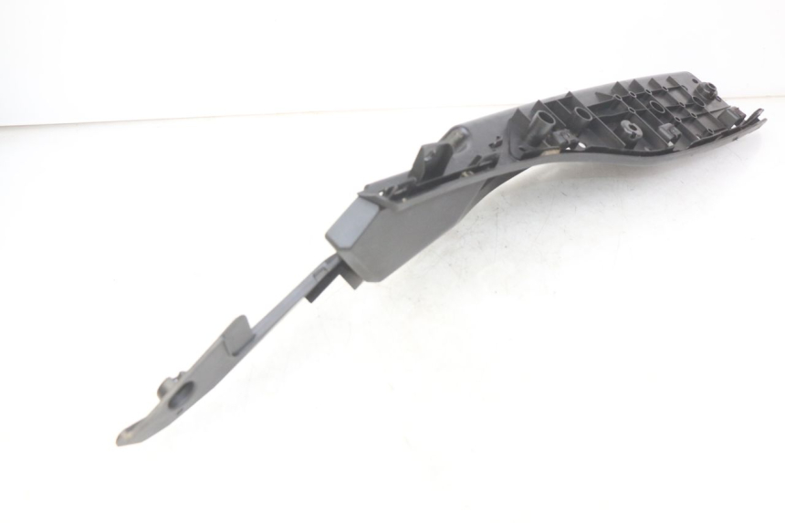 photo de MARCHE PIED GAUCHE KYMCO DOWNTOWN ABS 125 (2015 - 2017) - Zoom état d’usage