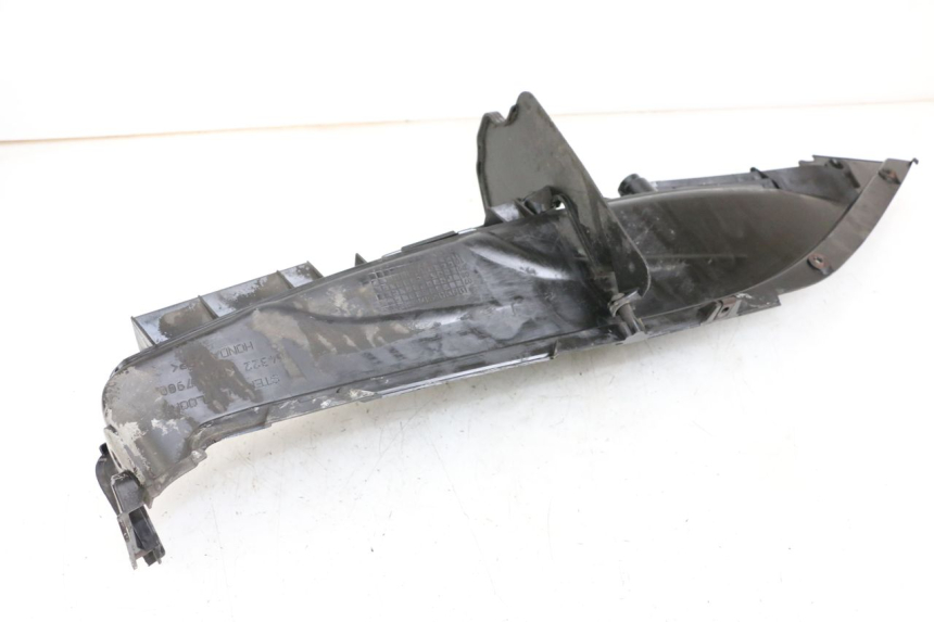 photo de MARCHE PIED GAUCHE HONDA FES S-WING SWING ABS 125 (2007 - 2015) - Zoom état d’usage
