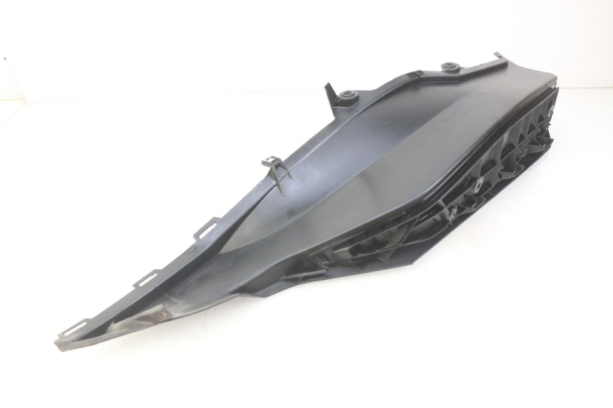 photo de MARCHE PIED GAUCHE HONDA FORZA 125 (2015 - 2016) - Gros plan technique