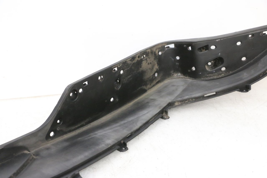 photo de MARCHE PIED GAUCHE JM MOTORS GTS 125 (2015 - 2019) - État de surface