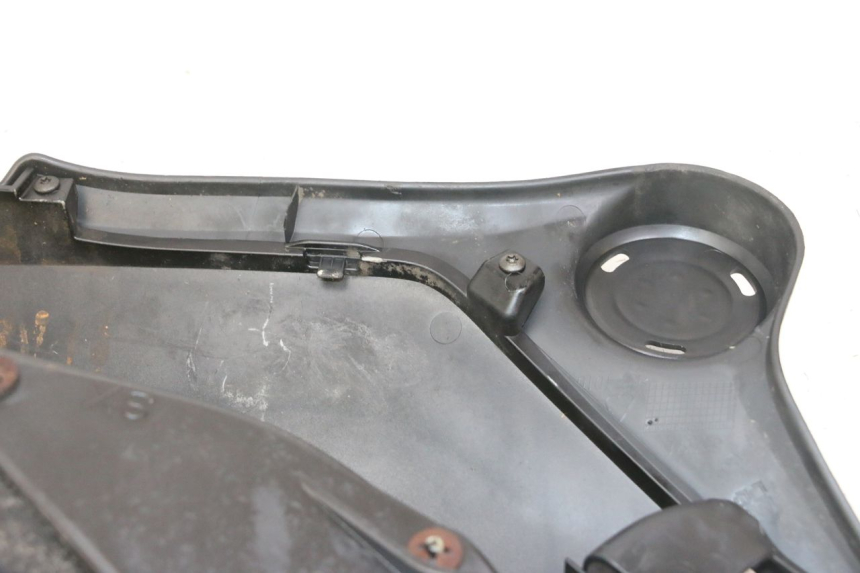 photo de MARCHE PIED GAUCHE PIAGGIO IE MP3 YOURBAN 300 (2011 - 2016) - Points de fixation