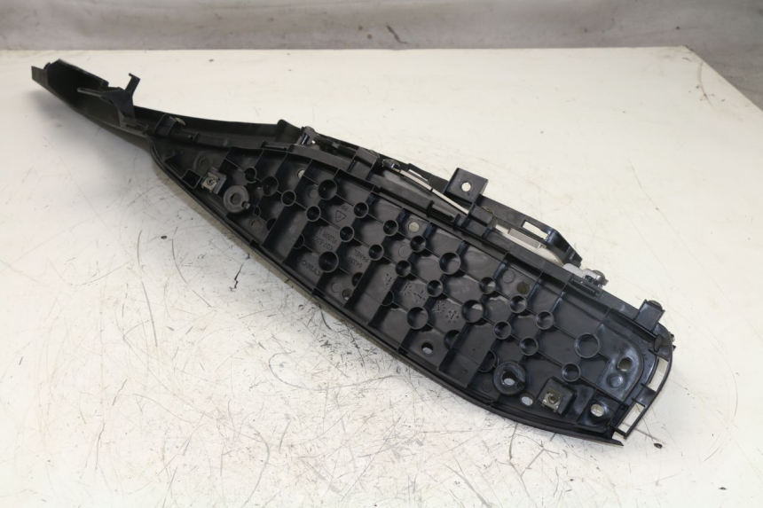 photo de MARCHE PIED GAUCHE KYMCO K-XCT 125 (2013 - 2017) - Détail de la pièce