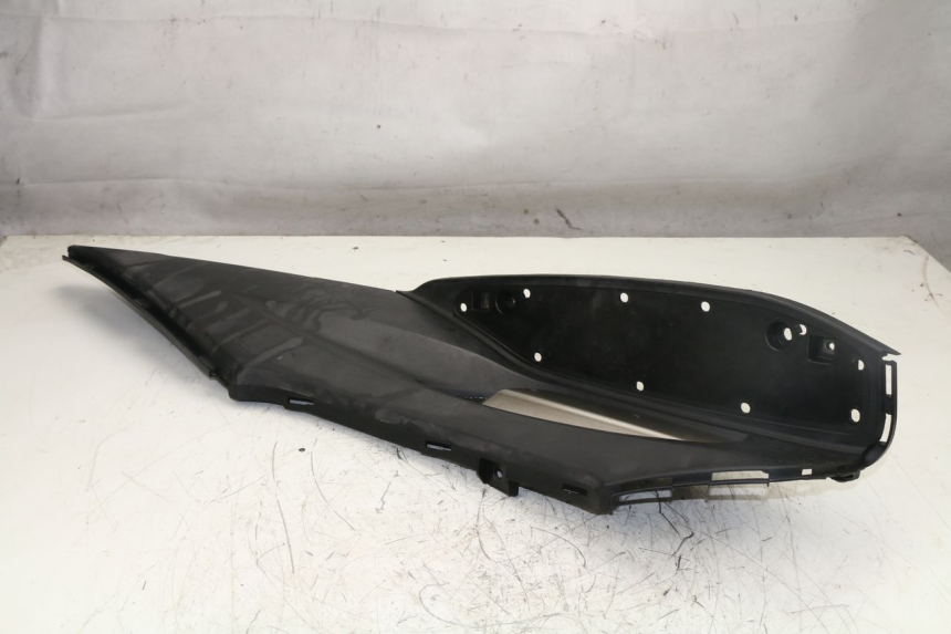 photo de MARCHE PIED GAUCHE KYMCO K-XCT 125 (2013 - 2017) - Autre angle de vue