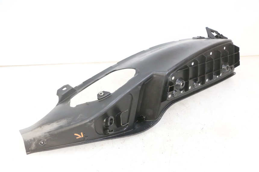 photo de MARCHE PIED GAUCHE PIAGGIO MP3 LT 300 (2010 - 2016) - Zoom état d’usage