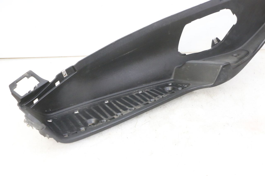 photo de MARCHE PIED GAUCHE PIAGGIO MP3 LT 300 (2010 - 2016) - Vue d’ensemble