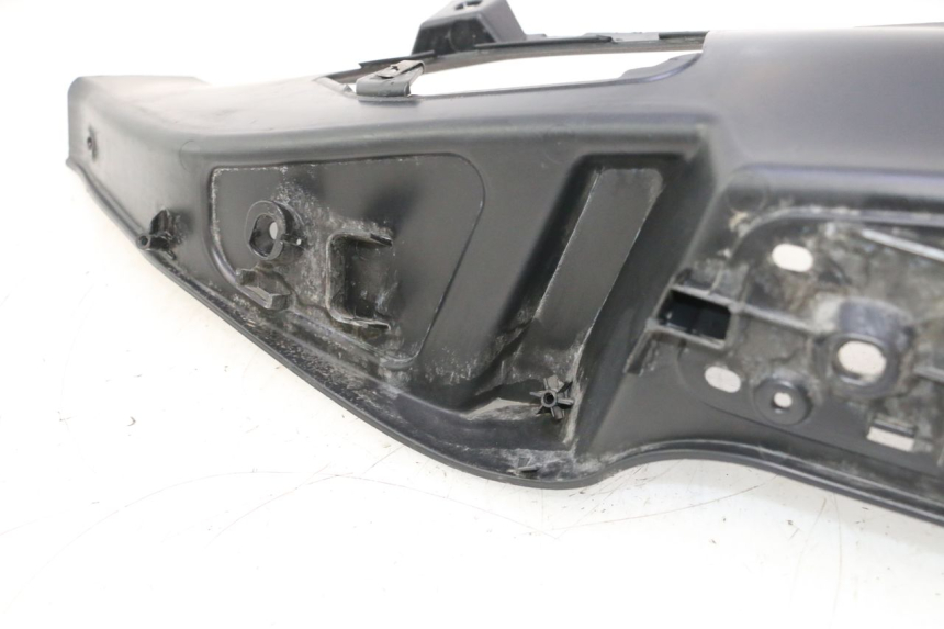 photo de MARCHE PIED GAUCHE PIAGGIO MP3 LT 400 (2007 - 2012) - Zoom état d’usage