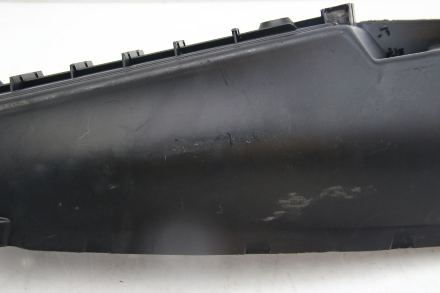 photo de MARCHE PIED GAUCHE PIAGGIO MP3 125 (2006 - 2014) - Détails caractéristiques