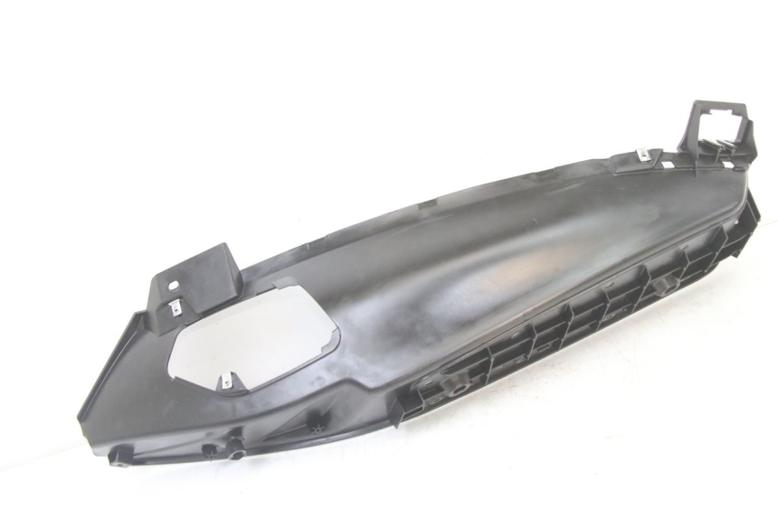 photo de MARCHE PIED GAUCHE PIAGGIO MP3 500 (2014 - 2017) - Gros plan technique