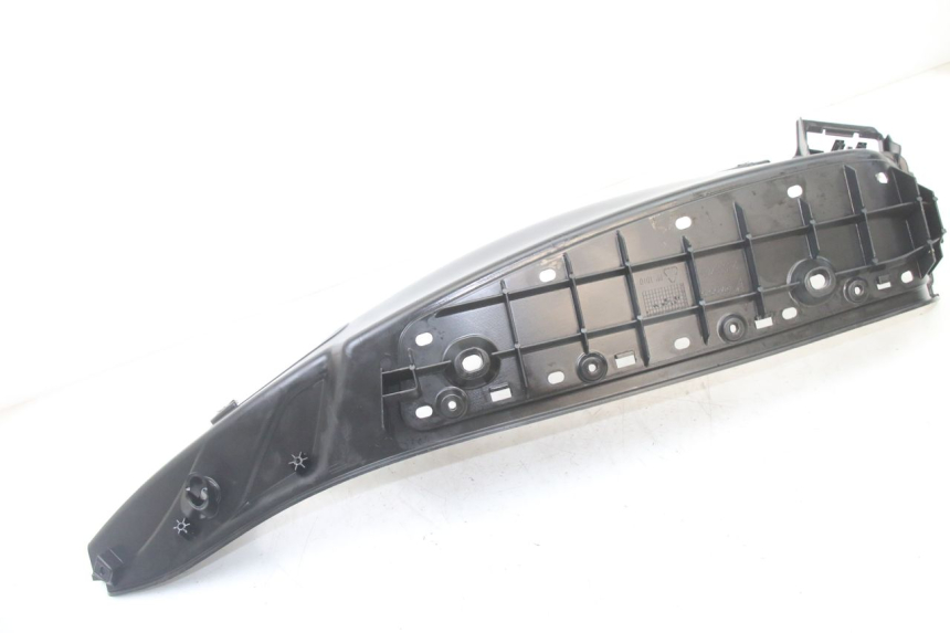 photo de MARCHE PIED GAUCHE PIAGGIO MP3 500 (2014 - 2017) - État de surface