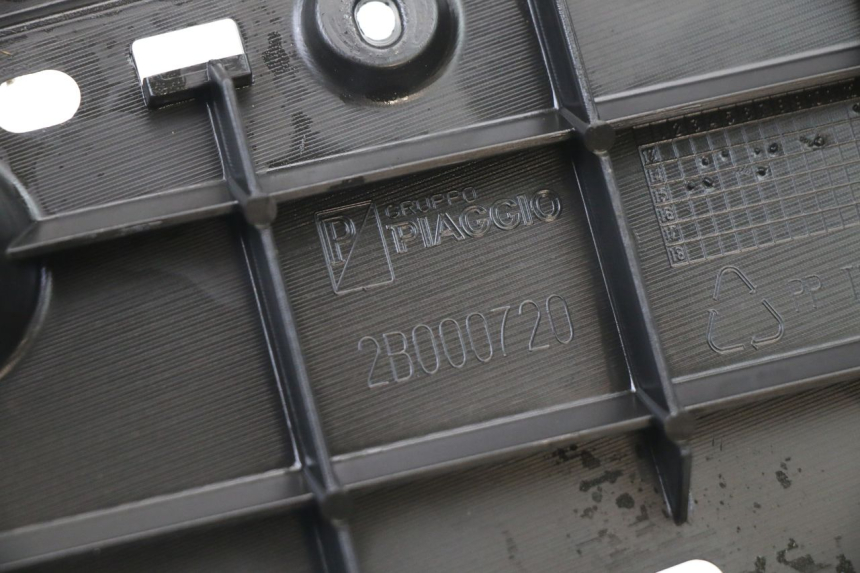 photo de MARCHE PIED GAUCHE PIAGGIO MP3 500 (2014 - 2017) - Pièce contrôlée