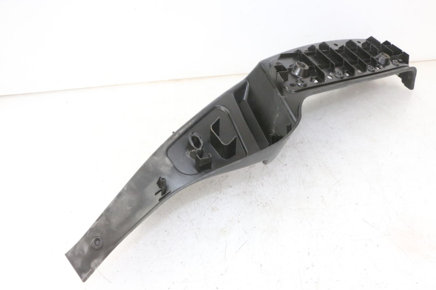 photo de MARCHE PIED GAUCHE PIAGGIO MP3 500 (2011 - 2015) - Gros plan technique