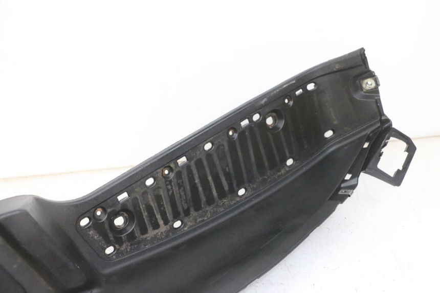 photo de MARCHE PIED GAUCHE PIAGGIO MP3 500 (2011 - 2015) - Points de fixation