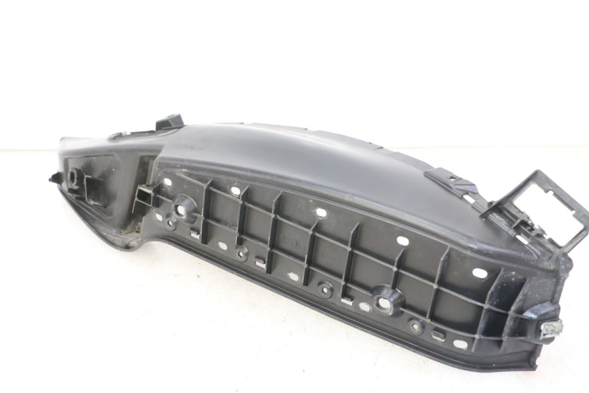 photo de MARCHE PIED GAUCHE PIAGGIO MP3 RL 250 (2006 - 2010) - Détail de la pièce