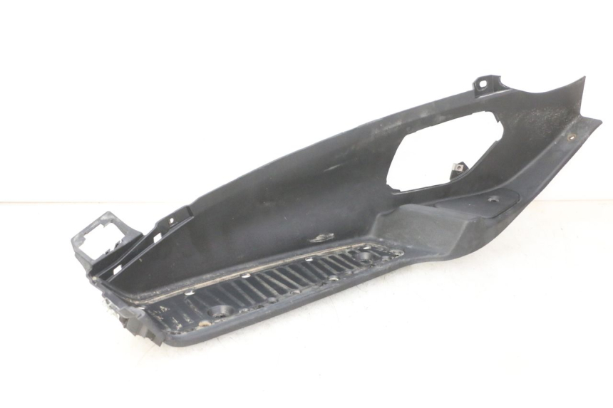 photo de MARCHE PIED GAUCHE PIAGGIO MP3 RL 250 (2006 - 2010) - État de surface