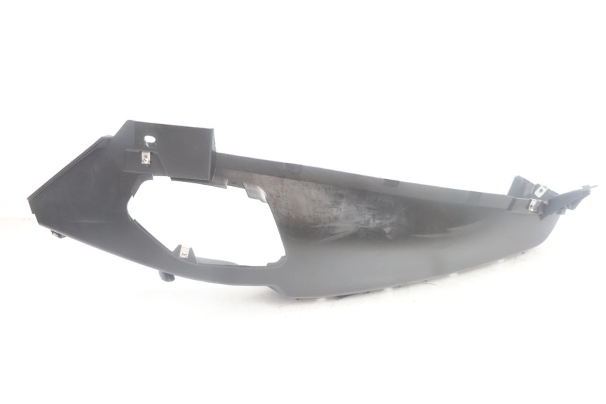 photo de MARCHE PIED GAUCHE PIAGGIO MP3 500 (2016 - 2018) - Gros plan technique
