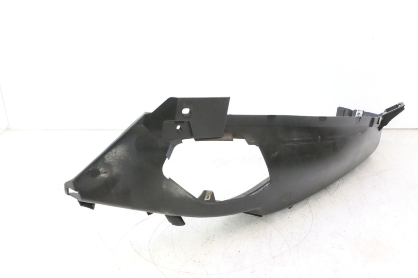 photo de MARCHE PIED GAUCHE PIAGGIO MP3 500 (2016 - 2018) - Points de fixation