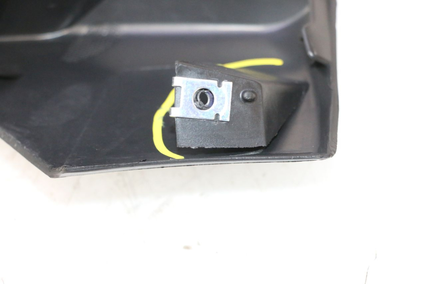 photo de MARCHE PIED GAUCHE JM MOTORS R-MAX TECH 50 (2024 - 2026) - Gros plan technique