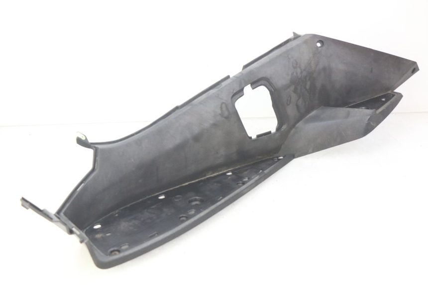 photo de MARCHE PIED GAUCHE PEUGEOT SATELIS COMPRESSOR K15 125 (2006 - 2009) - Vue principale