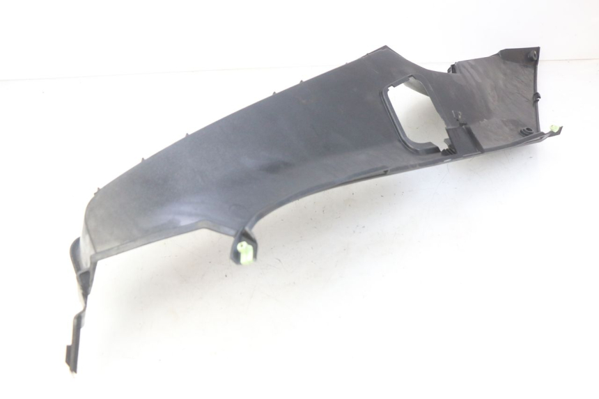 photo de MARCHE PIED GAUCHE PEUGEOT SATELIS COMPRESSOR K15 125 (2006 - 2009) - Détail de la pièce