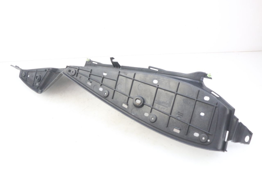 photo de MARCHE PIED GAUCHE PEUGEOT SATELIS COMPRESSOR K15 125 (2006 - 2009) - Zoom état d’usage