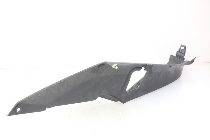 photo de MARCHE PIED GAUCHE PEUGEOT SATELIS COMPRESSOR K15 125 (2006 - 2009) - Gros plan technique