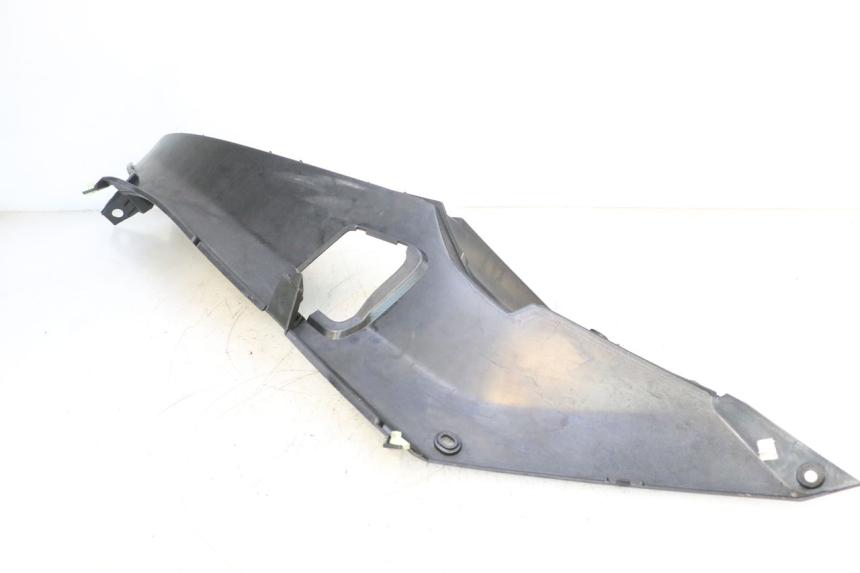 photo de MARCHE PIED GAUCHE PEUGEOT SATELIS COMPRESSOR K15 125 (2006 - 2009) - Gros plan technique