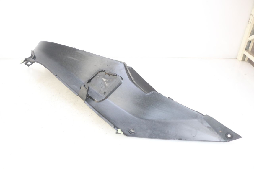 photo de MARCHE PIED GAUCHE PEUGEOT SATELIS 125 (2010 - 2012) - Gros plan technique