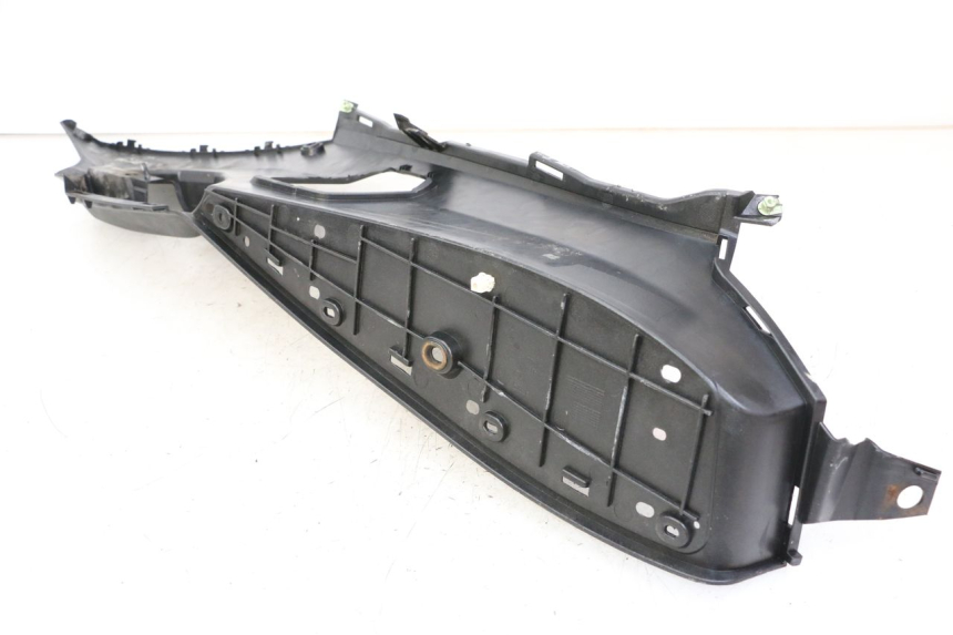 photo de MARCHE PIED GAUCHE PEUGEOT SATELIS 125 (2013 - 2018) - Zoom état d’usage