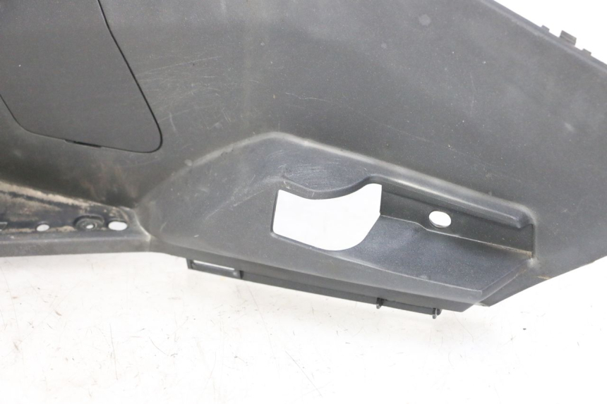 photo de MARCHE PIED GAUCHE PEUGEOT SATELIS 125 (2013 - 2018) - Détails caractéristiques