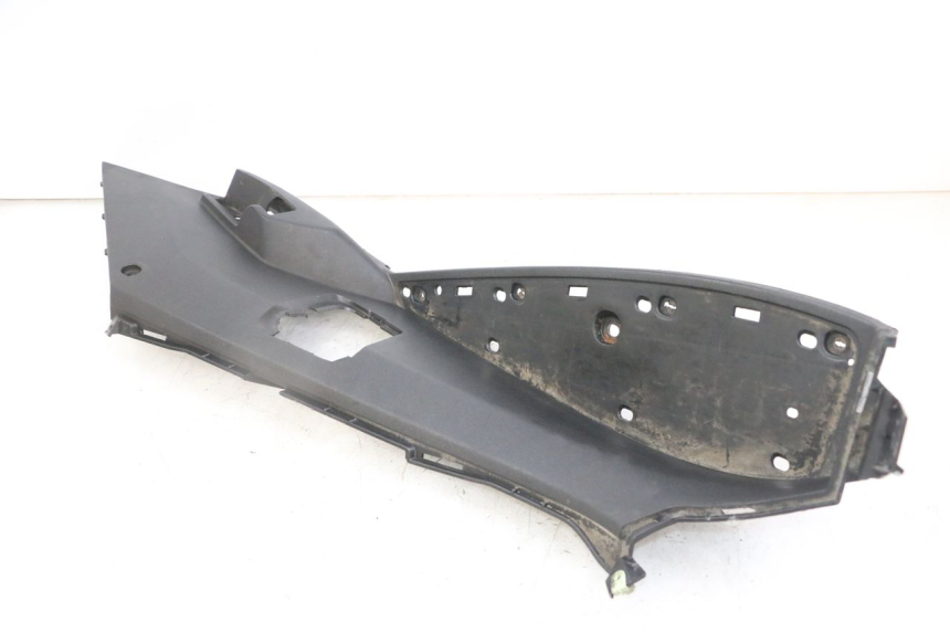 photo de MARCHE PIED GAUCHE PEUGEOT SATELIS 125 (2013 - 2018) - Zoom état d’usage