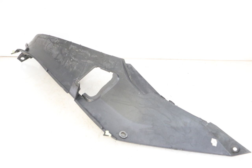 photo de MARCHE PIED GAUCHE PEUGEOT SATELIS 250 (2006 - 2012) - Vue d’ensemble