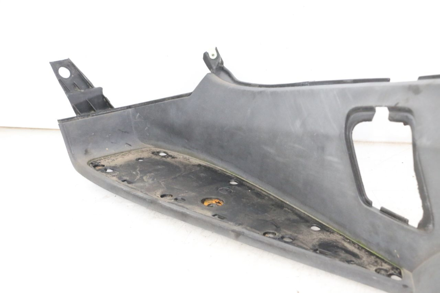 photo de MARCHE PIED GAUCHE PEUGEOT SATELIS 250 (2006 - 2012) - Pièce contrôlée