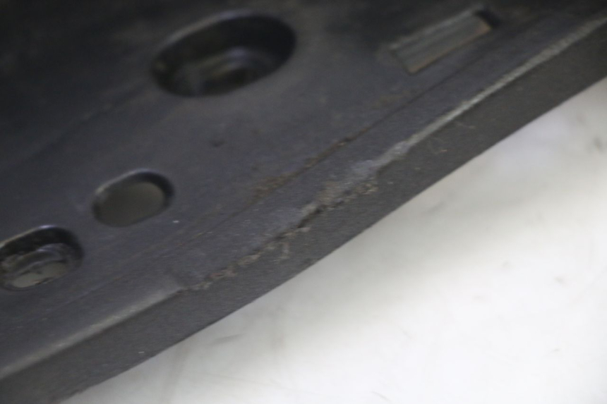 photo de MARCHE PIED GAUCHE PEUGEOT SATELIS 125 (2013 - 2018) - Zoom état d’usage