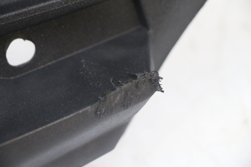 photo de MARCHE PIED GAUCHE PEUGEOT SATELIS 125 (2013 - 2018) - Gros plan technique