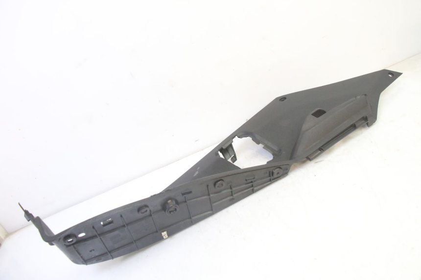 photo de MARCHE PIED GAUCHE PEUGEOT SATELIS 125 (2013 - 2018) - Vue d’ensemble