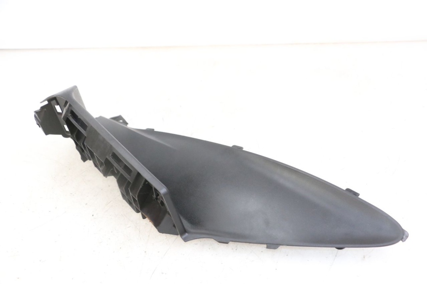 photo de MARCHE PIED GAUCHE SUZUKI BURGMAN 125 (2018 - 2021) - Gros plan technique