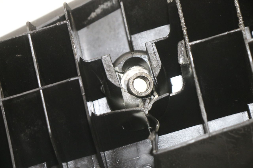 photo de MARCHE PIED GAUCHE SUZUKI BURGMAN 125 (2015 - 2017) - État de surface