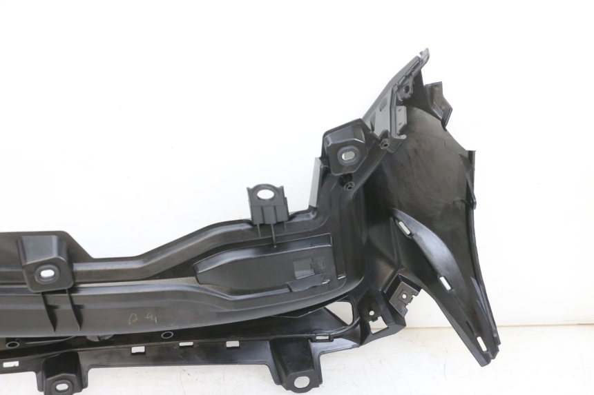 photo de MARCHE PIED GAUCHE YAMAHA TRICITY 300 (2020 - 2024) - Points de fixation