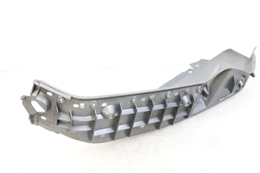 photo de MARCHE PIED GAUCHE PIAGGIO X8 125 (2004 - 2007) - Gros plan technique